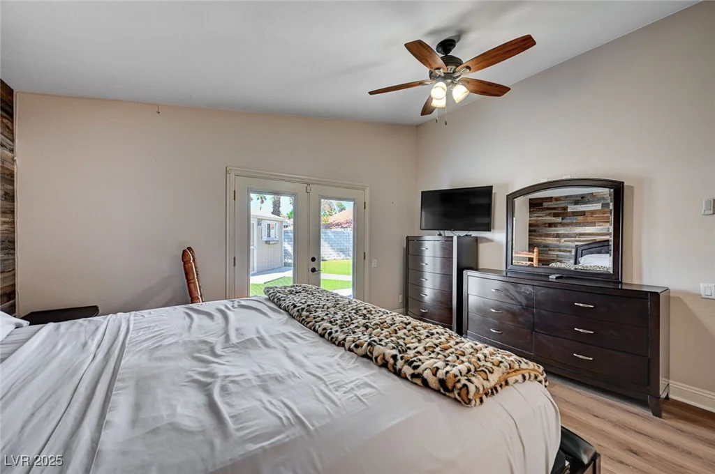 2704 Miraflores, Las Vegas, NV 89102