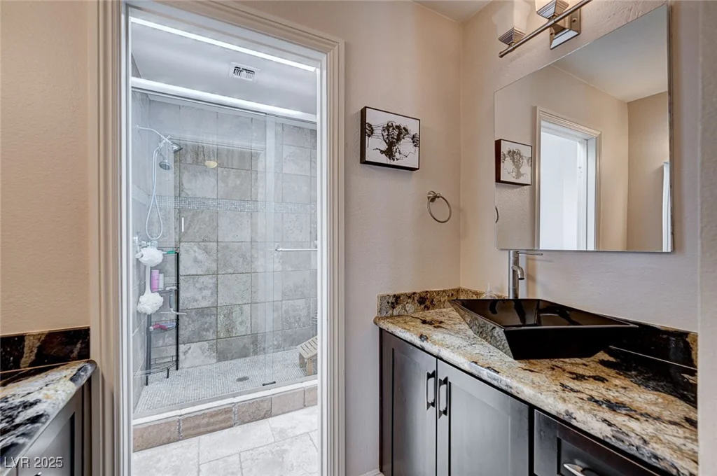 2704 Miraflores, Las Vegas, NV 89102