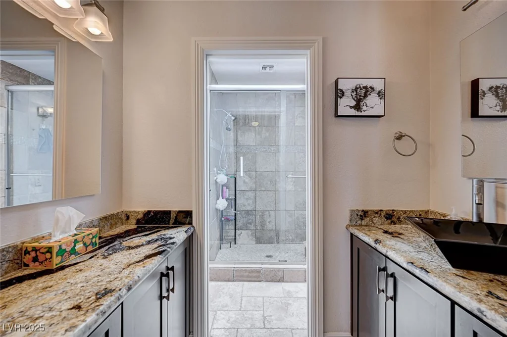 2704 Miraflores, Las Vegas, NV 89102