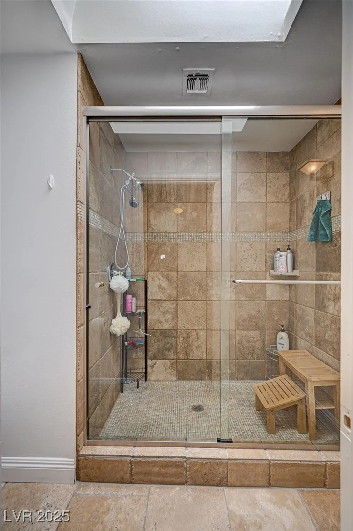 2704 Miraflores, Las Vegas, NV 89102