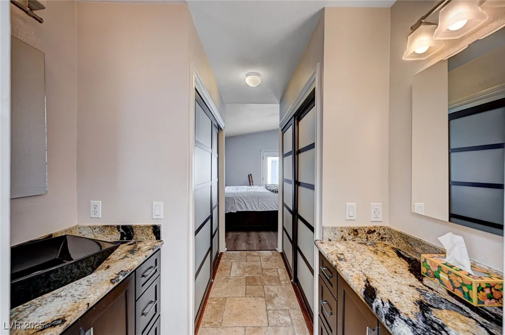 2704 Miraflores, Las Vegas, NV 89102