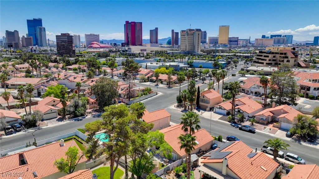 2704 Miraflores, Las Vegas, NV 89102