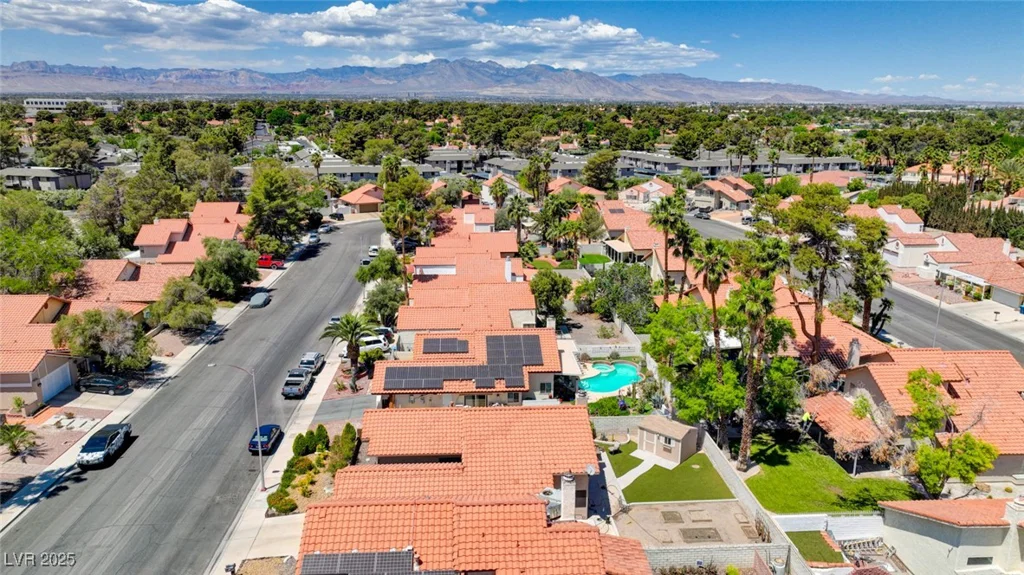 2704 Miraflores, Las Vegas, NV 89102