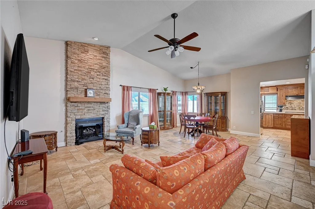 2704 Miraflores, Las Vegas, NV 89102
