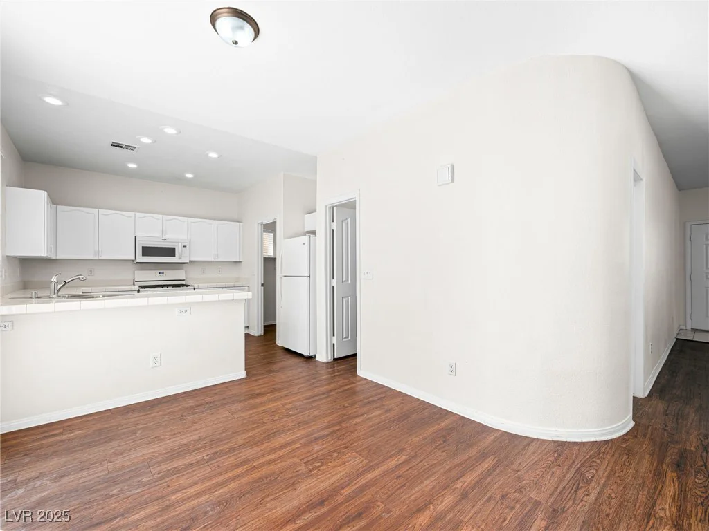 1153 Stormy Valley, Las Vegas, NV 89123