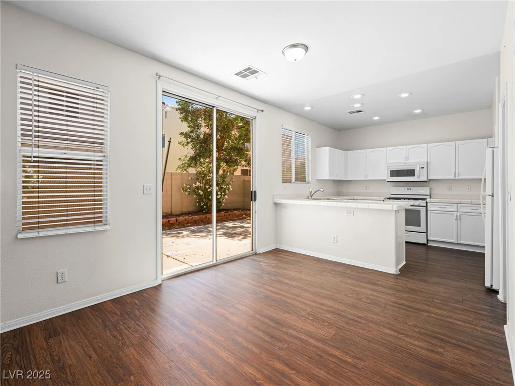 1153 Stormy Valley, Las Vegas, NV 89123