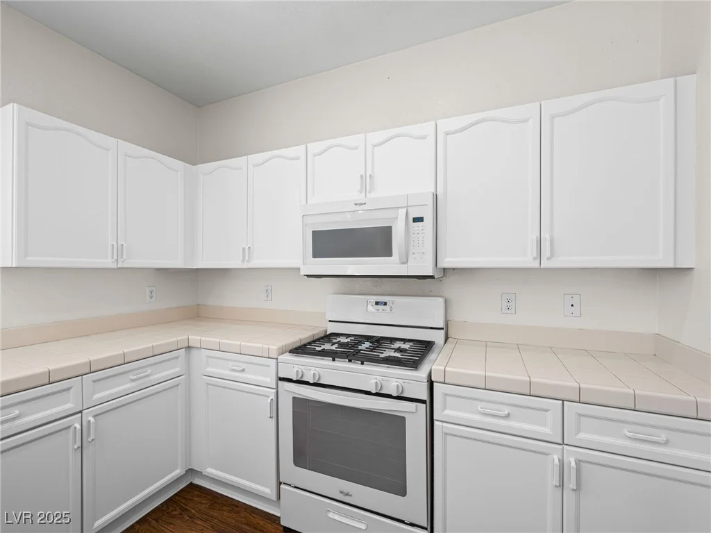 1153 Stormy Valley, Las Vegas, NV 89123