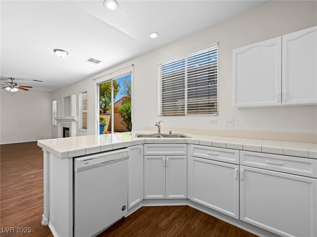 1153 Stormy Valley, Las Vegas, NV 89123