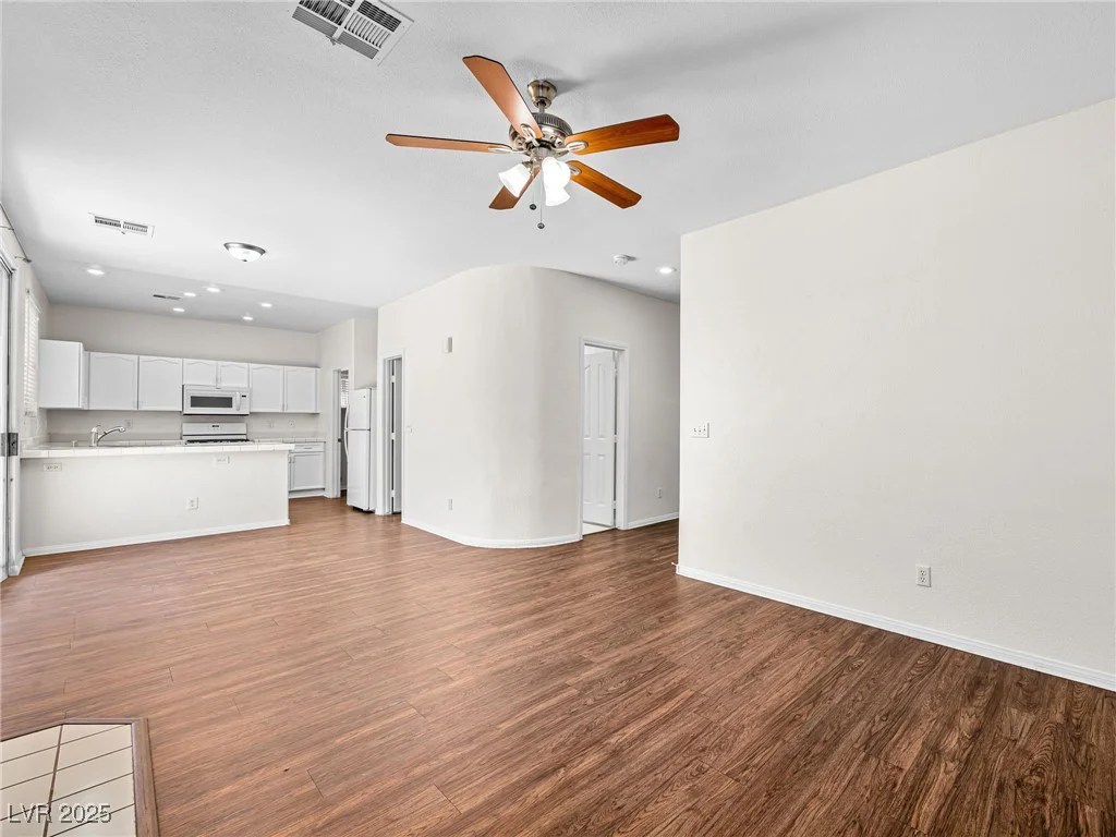 1153 Stormy Valley, Las Vegas, NV 89123