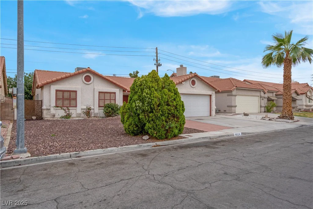 8024 Hackberry, Las Vegas, NV 89123