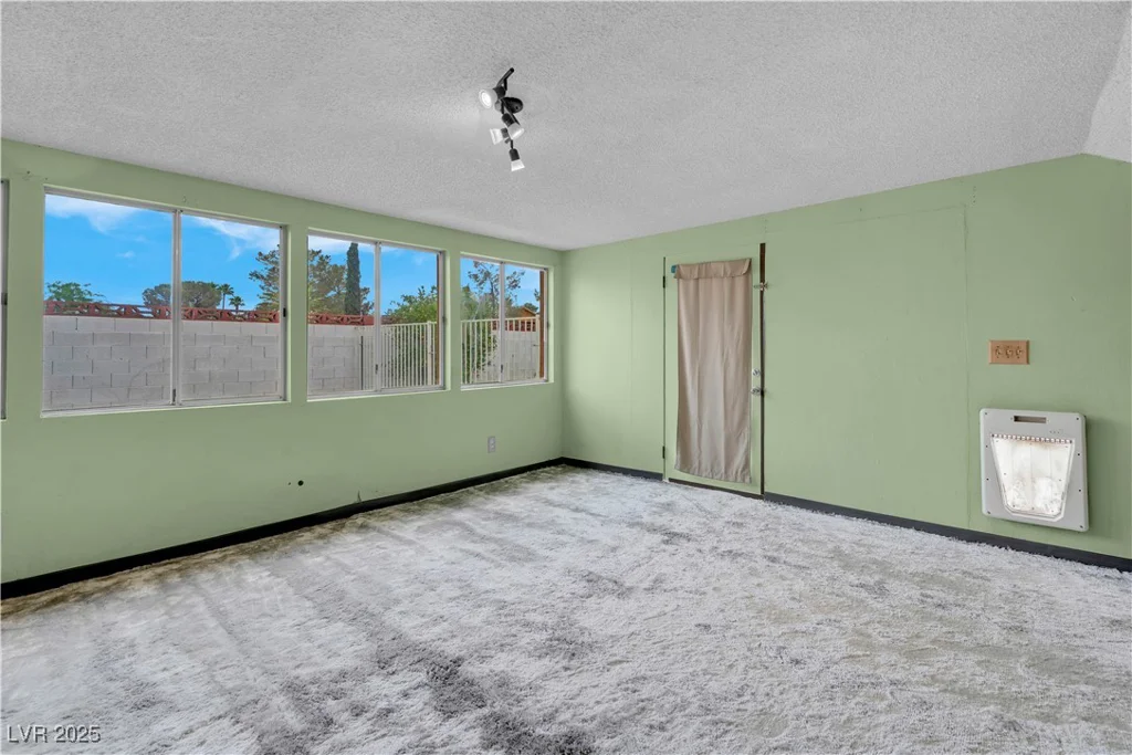 8024 Hackberry, Las Vegas, NV 89123