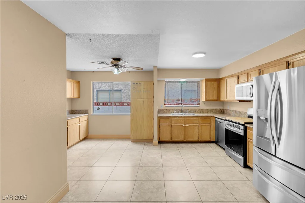 8024 Hackberry, Las Vegas, NV 89123