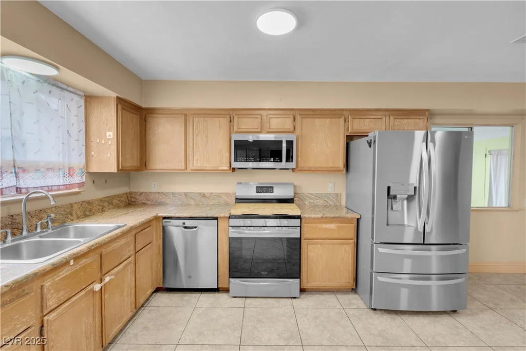 8024 Hackberry, Las Vegas, NV 89123