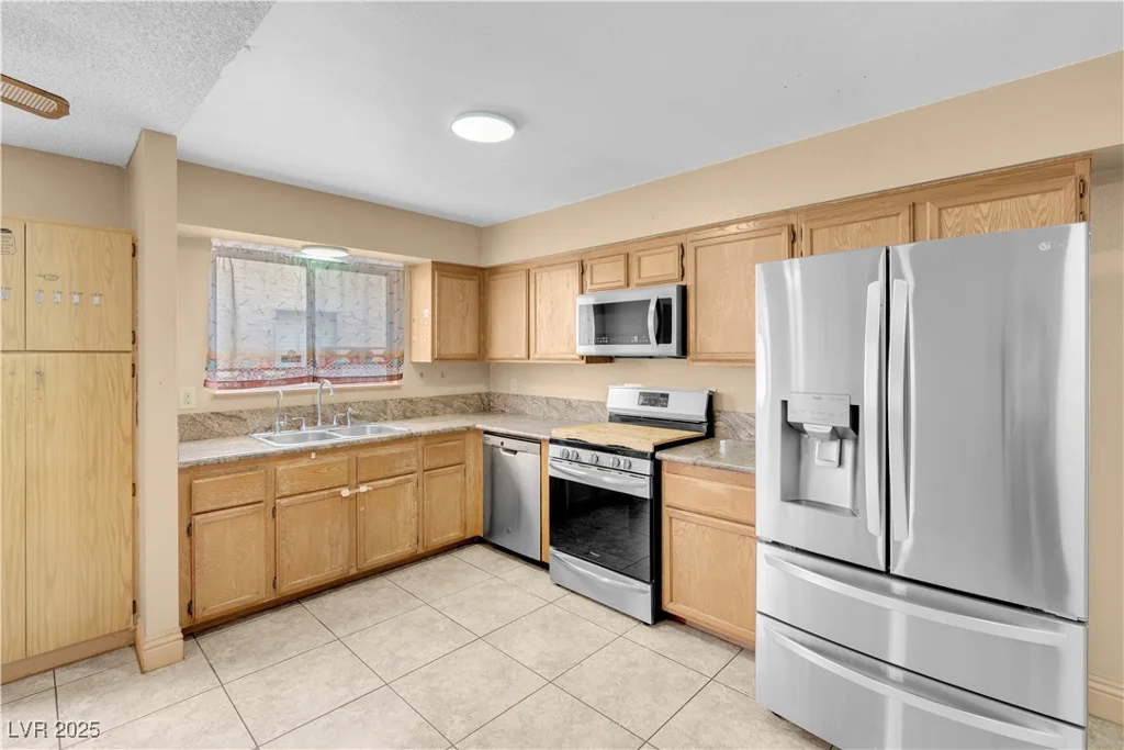 8024 Hackberry, Las Vegas, NV 89123