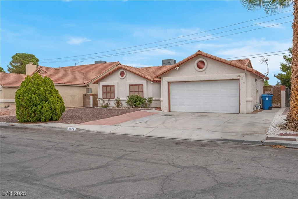 8024 Hackberry, Las Vegas, NV 89123