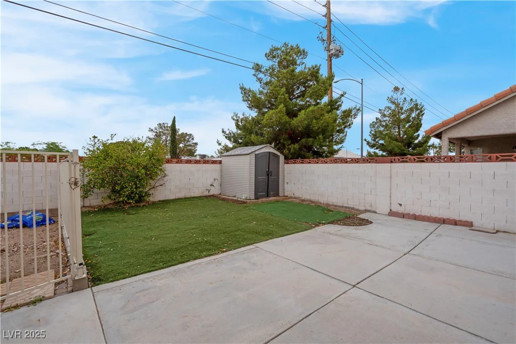 8024 Hackberry, Las Vegas, NV 89123