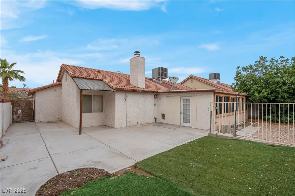 8024 Hackberry, Las Vegas, NV 89123