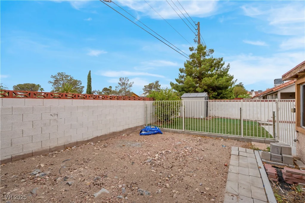 8024 Hackberry, Las Vegas, NV 89123