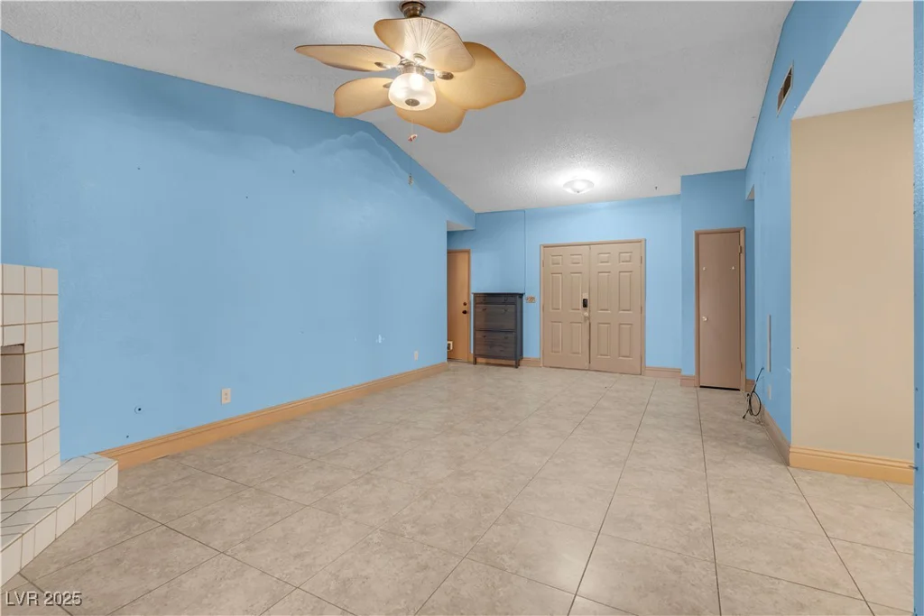 8024 Hackberry, Las Vegas, NV 89123