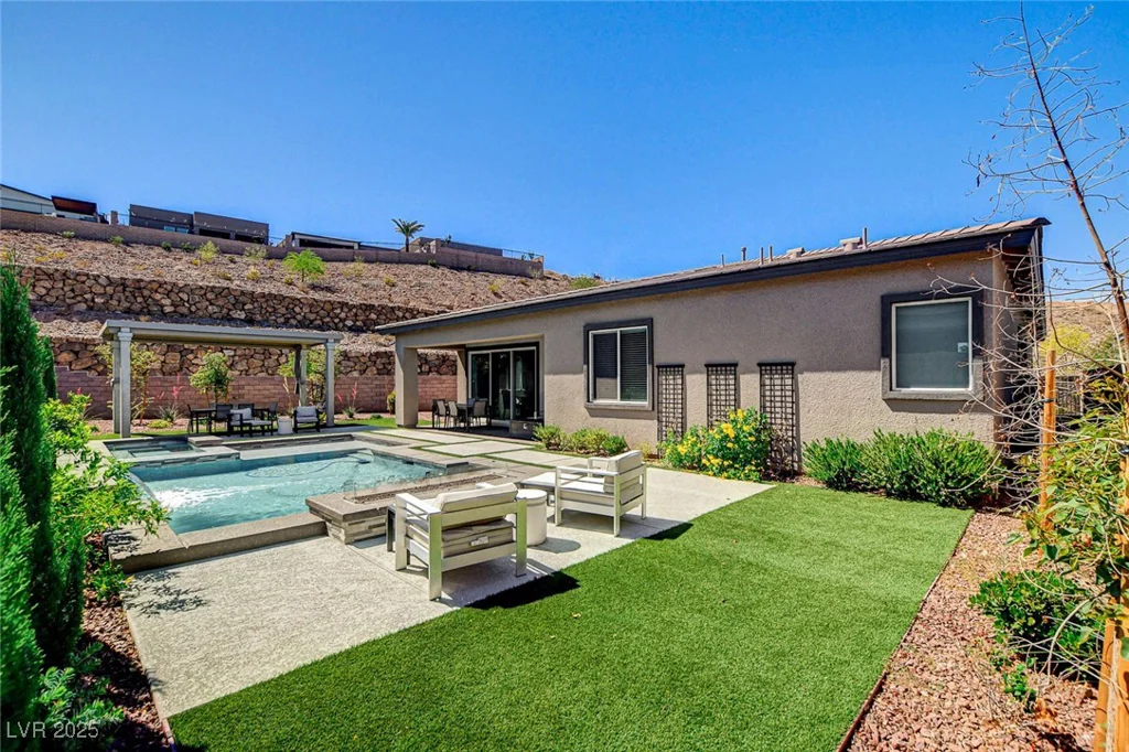 21 Reverie Heights, Henderson, NV 89011