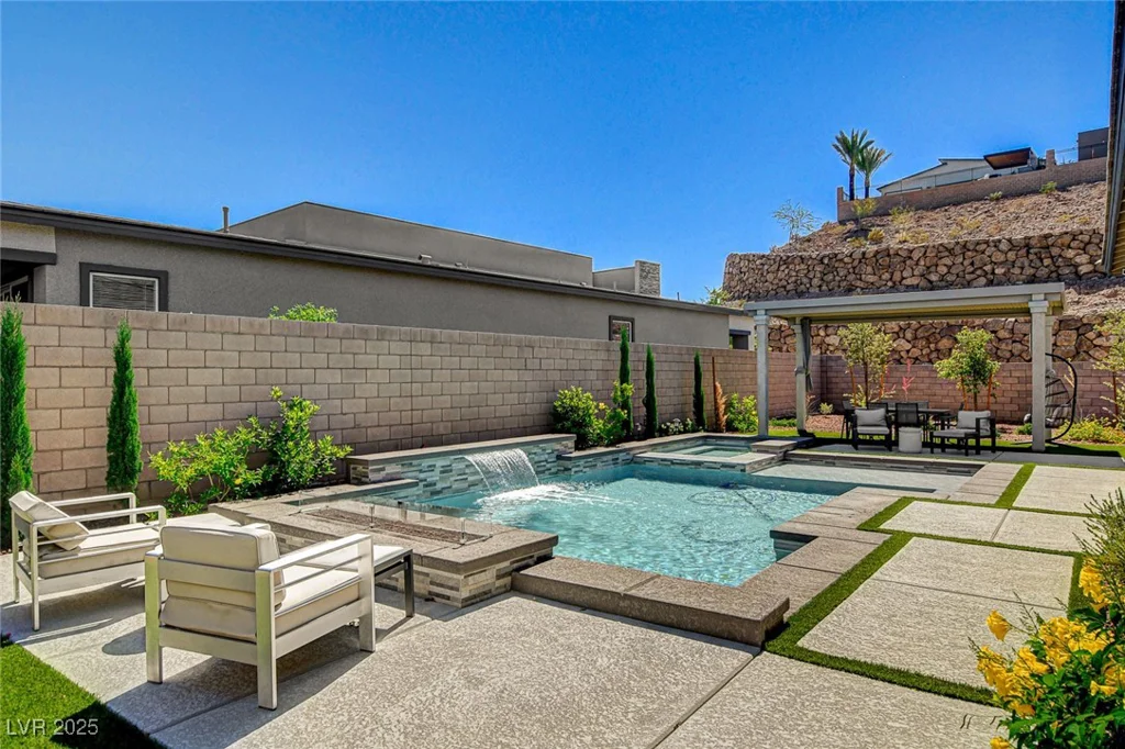 21 Reverie Heights, Henderson, NV 89011
