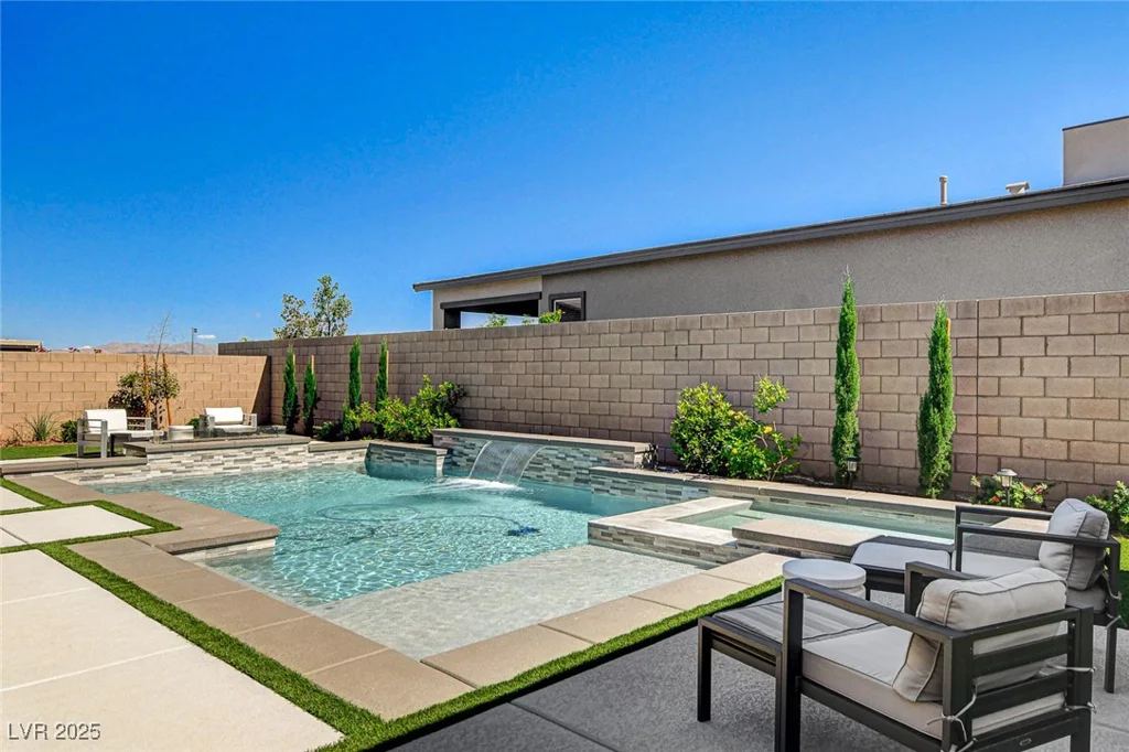 21 Reverie Heights, Henderson, NV 89011