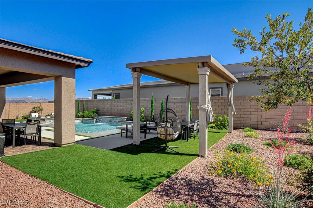 21 Reverie Heights, Henderson, NV 89011