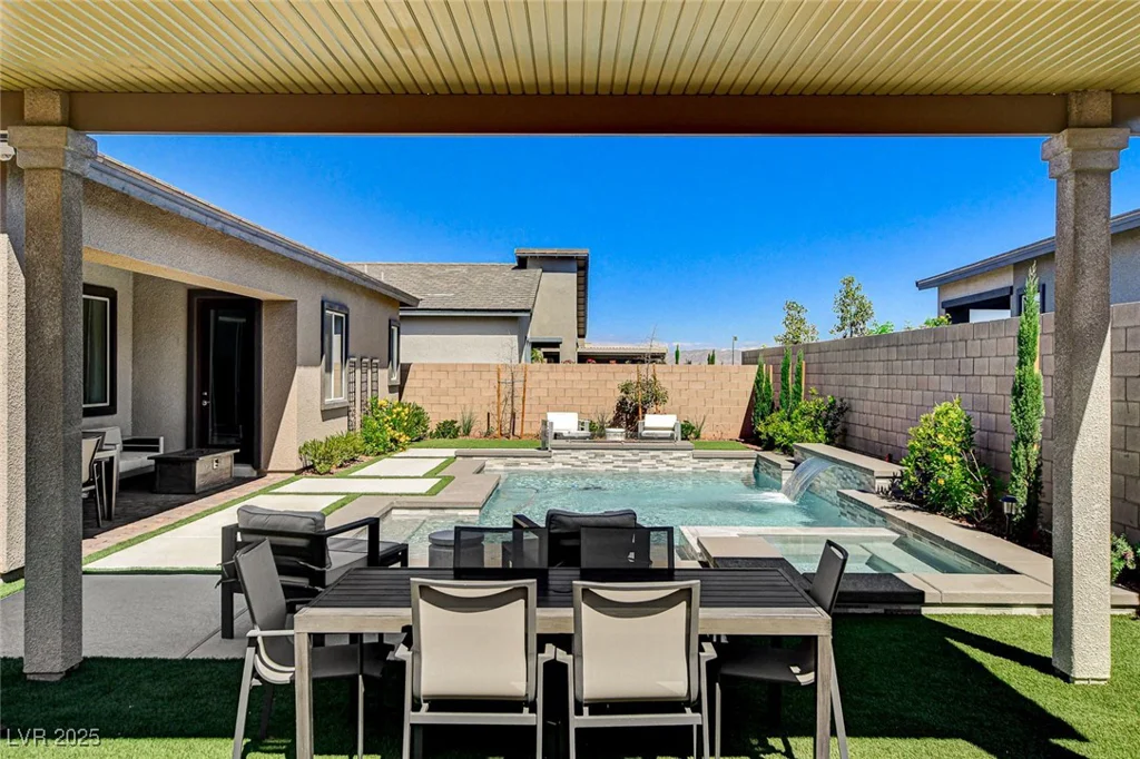 21 Reverie Heights, Henderson, NV 89011