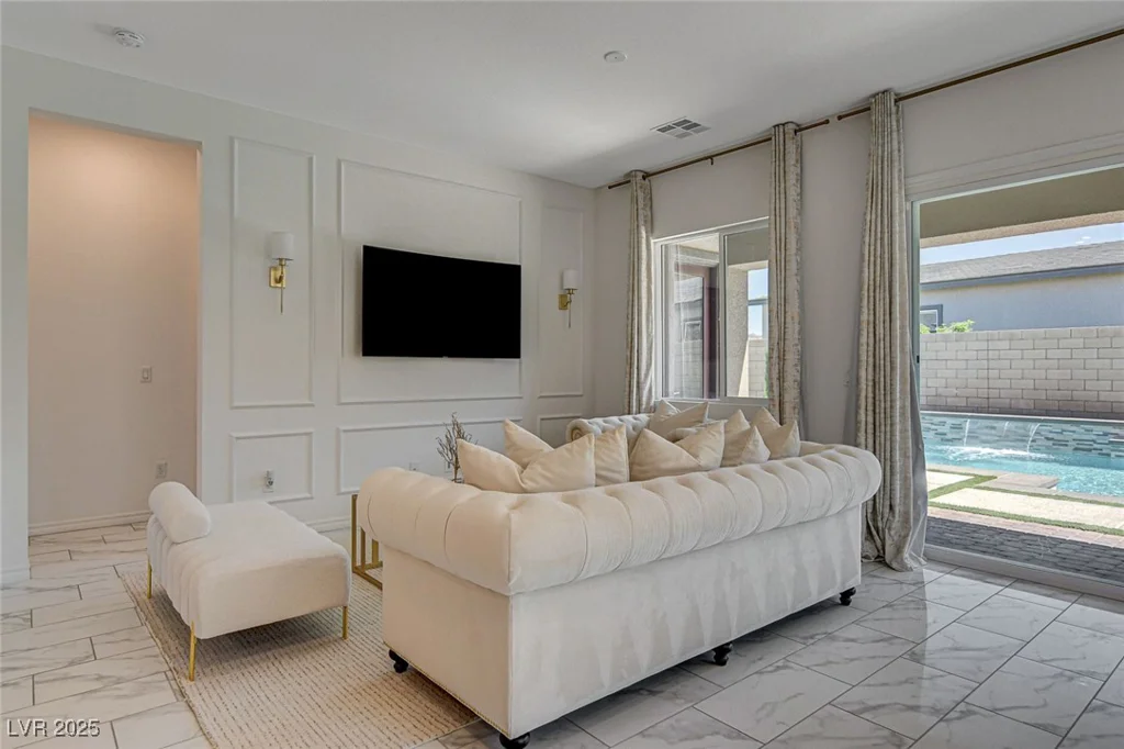 21 Reverie Heights, Henderson, NV 89011