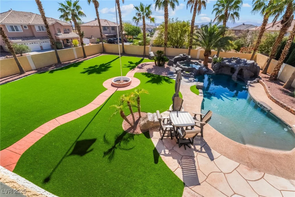 1407 Fields, Las Vegas, NV 89142