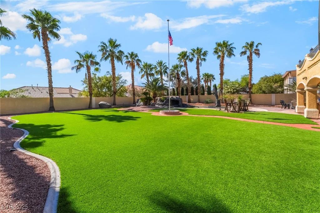 1407 Fields, Las Vegas, NV 89142