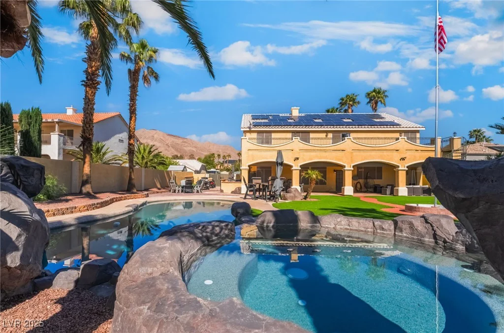 1407 Fields, Las Vegas, NV 89142