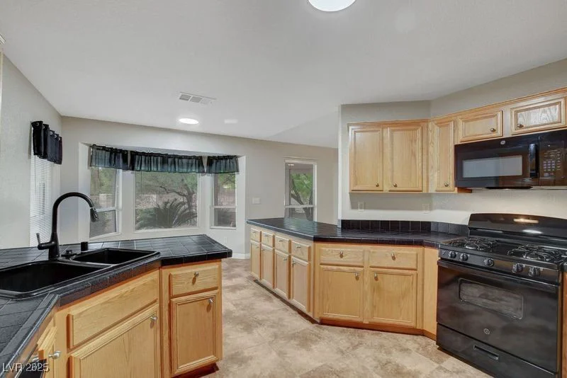 5373 Painted Mirage, Las Vegas, NV 89149