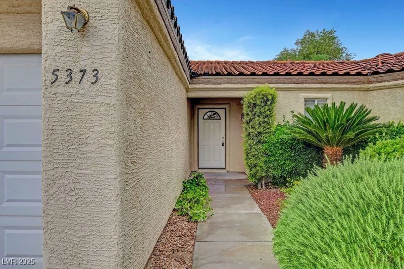 5373 Painted Mirage, Las Vegas, NV 89149