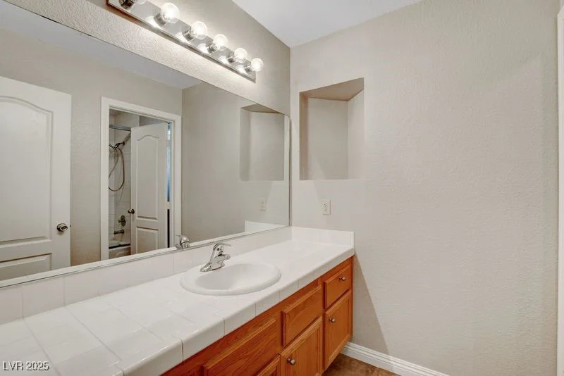 5373 Painted Mirage, Las Vegas, NV 89149
