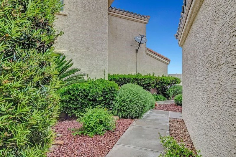 5373 Painted Mirage, Las Vegas, NV 89149
