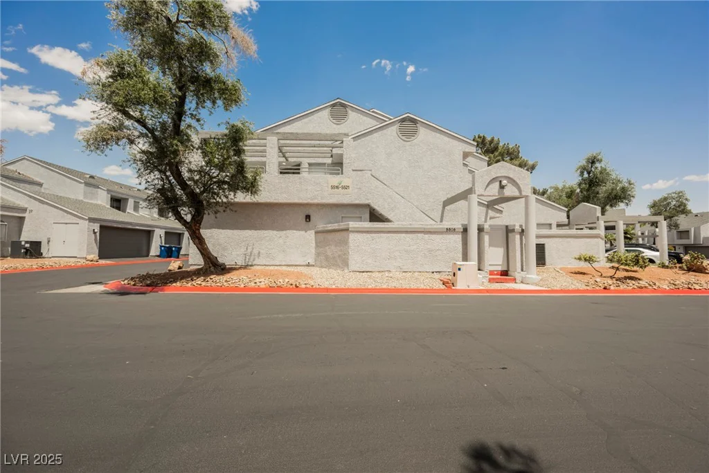 5516 Orchard, Las Vegas, NV 89110