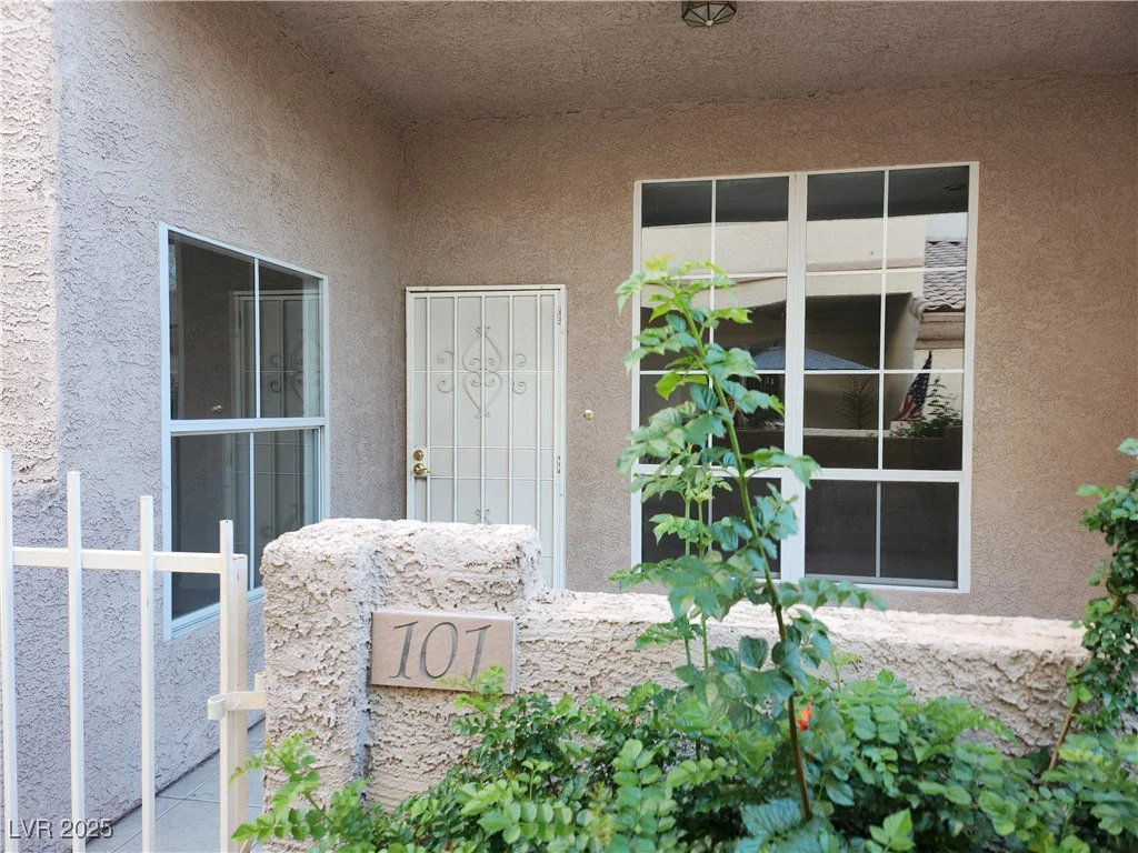 6908 Dorita, Las Vegas, NV 89108