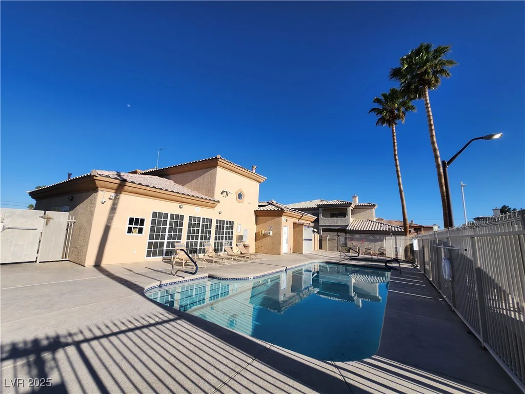 6908 Dorita, Las Vegas, NV 89108