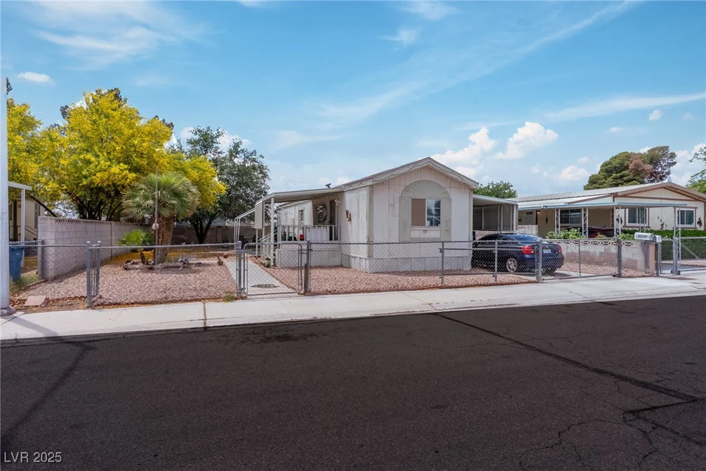 5573 Tahoe, Las Vegas, NV 89142