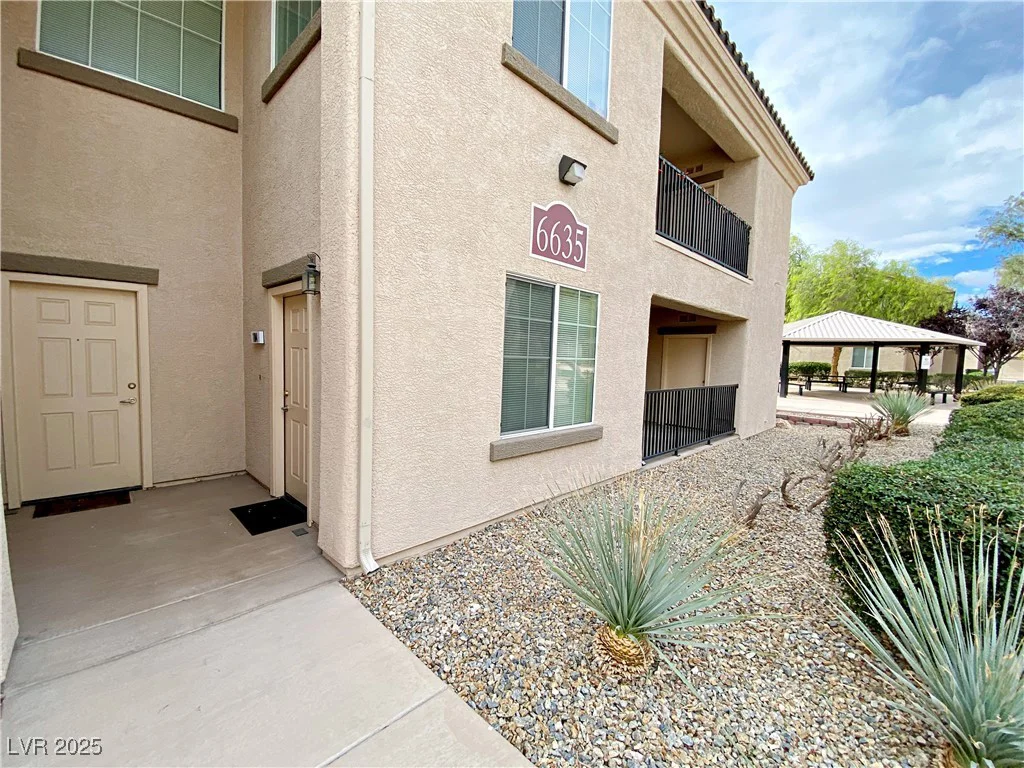 6635 Flaminian, North Las Vegas, NV 89084