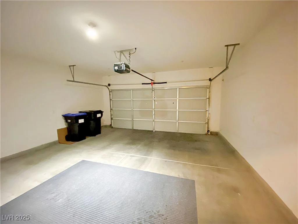 6635 Flaminian, North Las Vegas, NV 89084