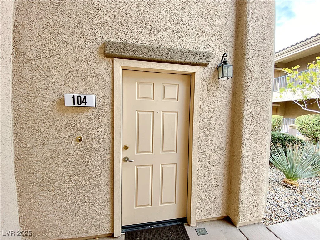 6635 Flaminian, North Las Vegas, NV 89084