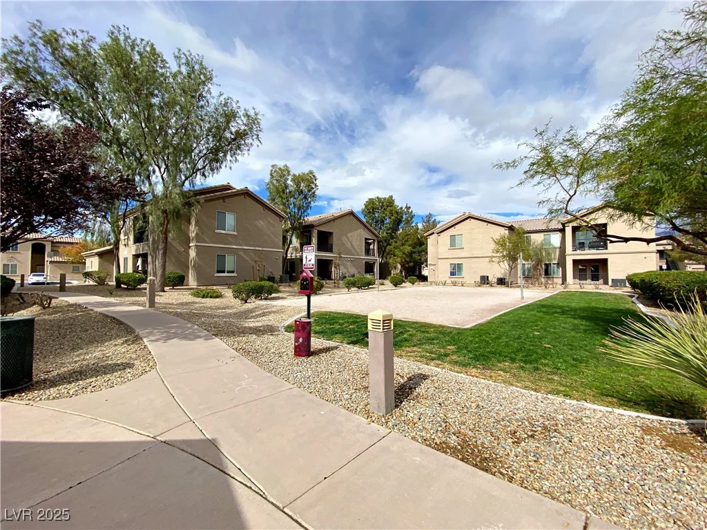 6635 Flaminian, North Las Vegas, NV 89084
