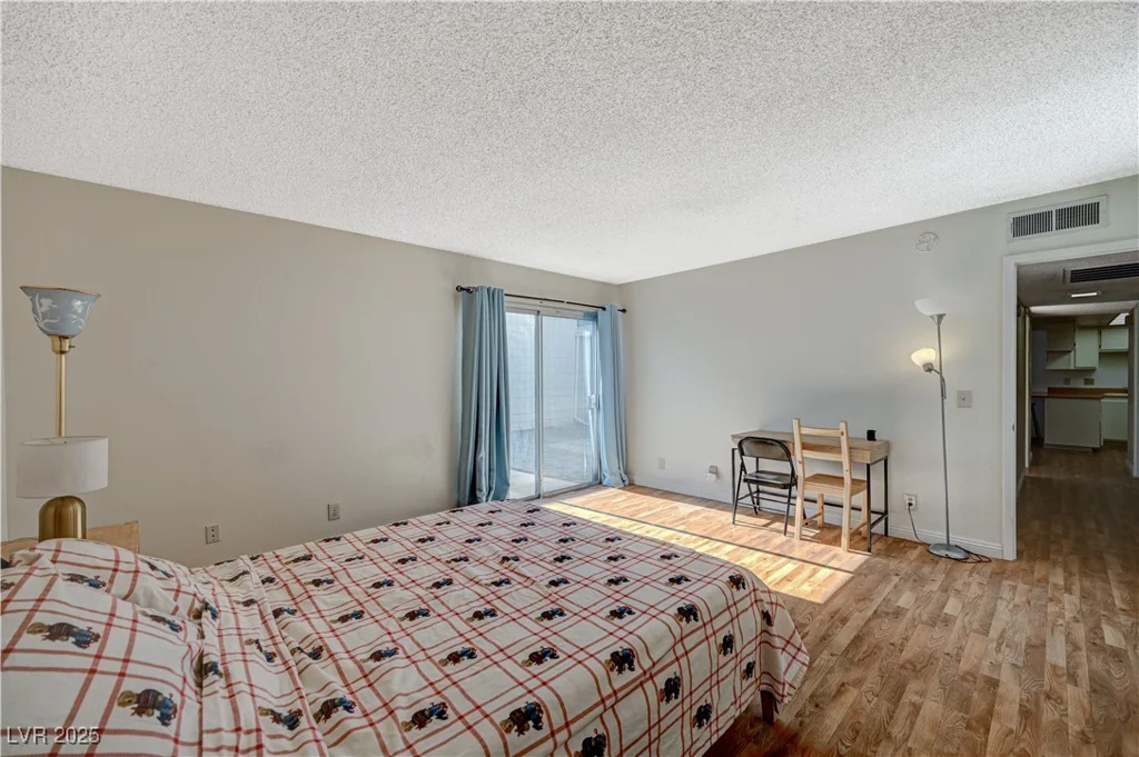 3642 Haverhill, Las Vegas, NV 89121