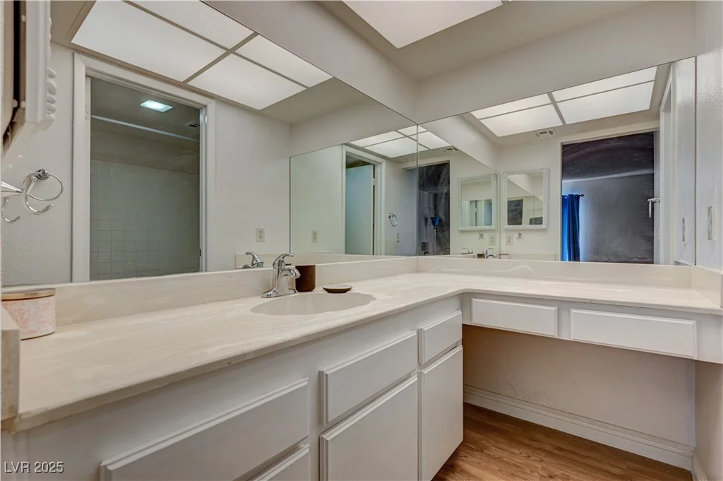 3642 Haverhill, Las Vegas, NV 89121