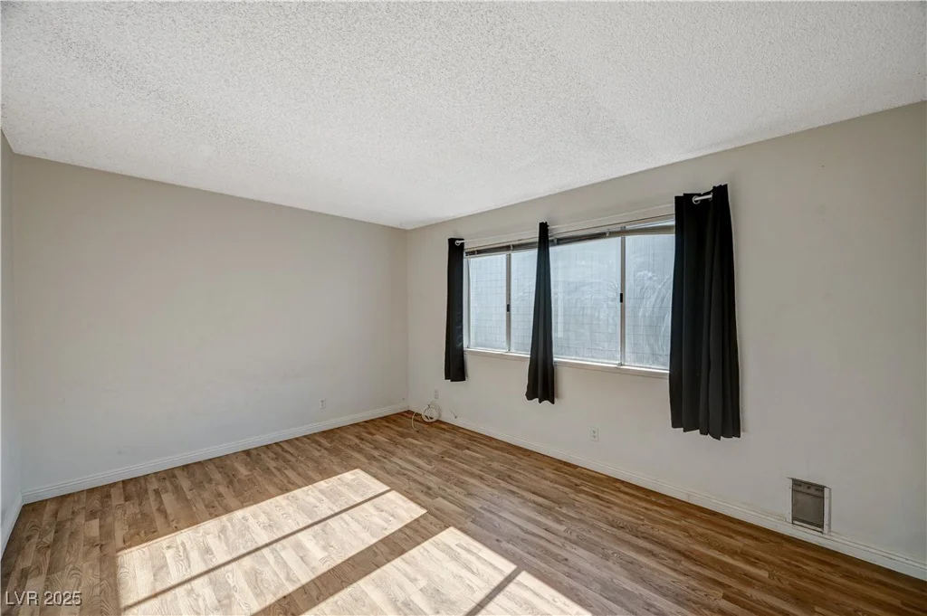 3642 Haverhill, Las Vegas, NV 89121