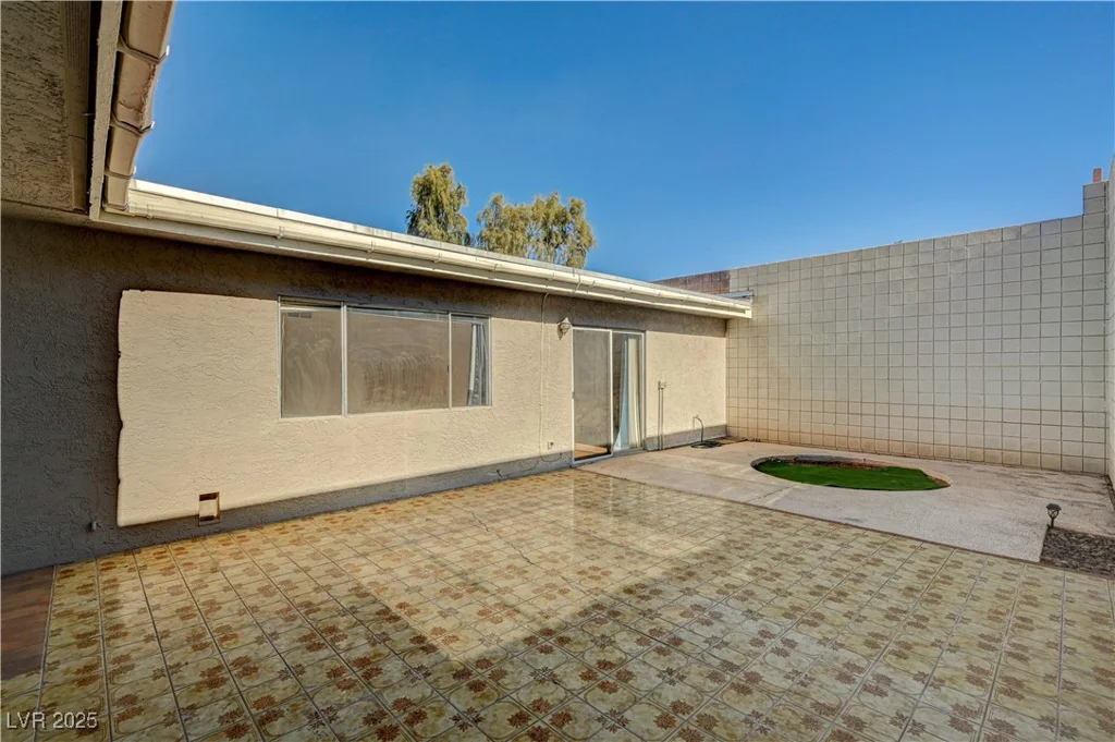 3642 Haverhill, Las Vegas, NV 89121