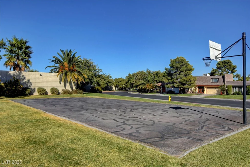 3642 Haverhill, Las Vegas, NV 89121