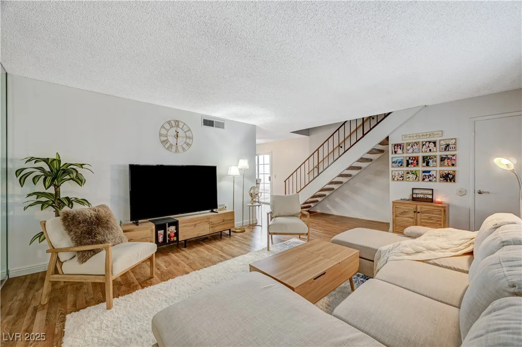 3642 Haverhill, Las Vegas, NV 89121